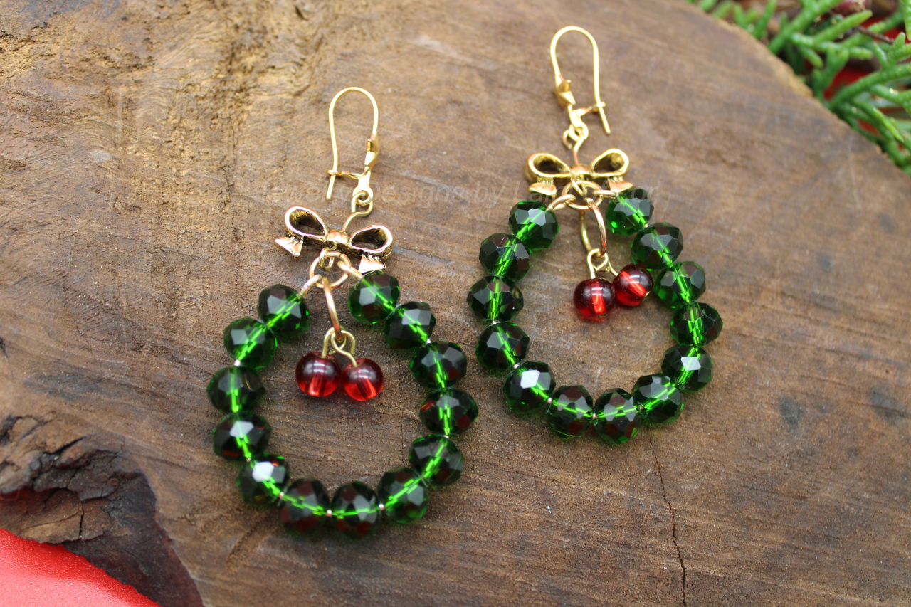 Wreath Earrings with Gold Bows in Gold