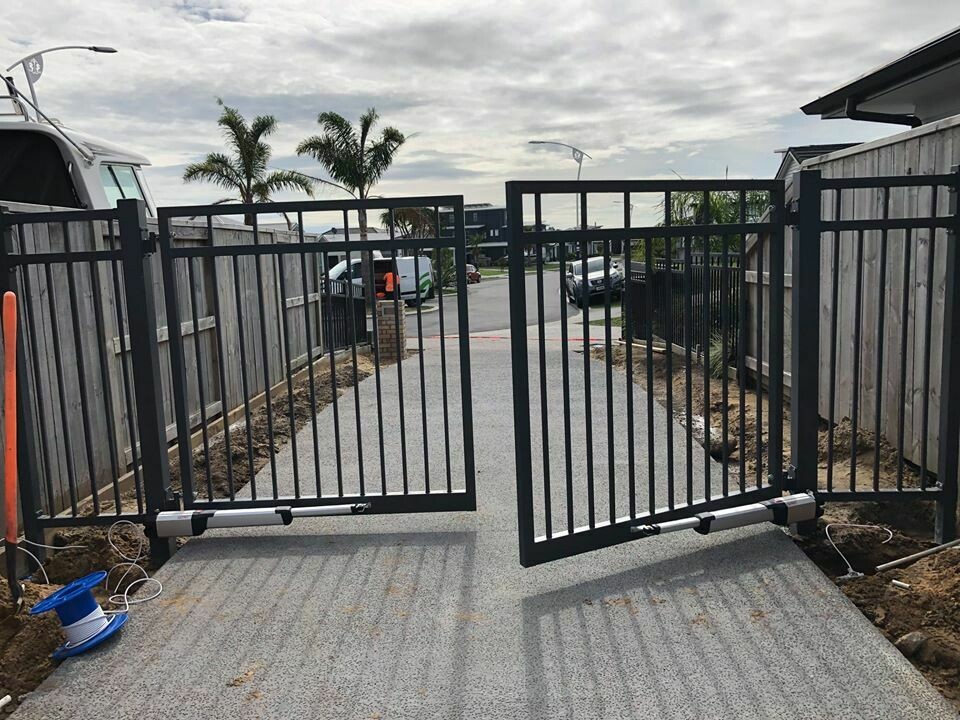 Swing Gate Installation Per Metre Estimate Double swing-gate-installation-per-metre-estimate-double