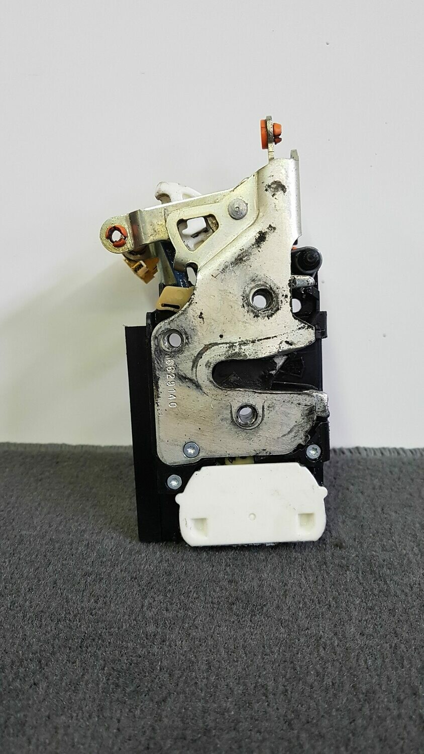 Door Latch Assembly