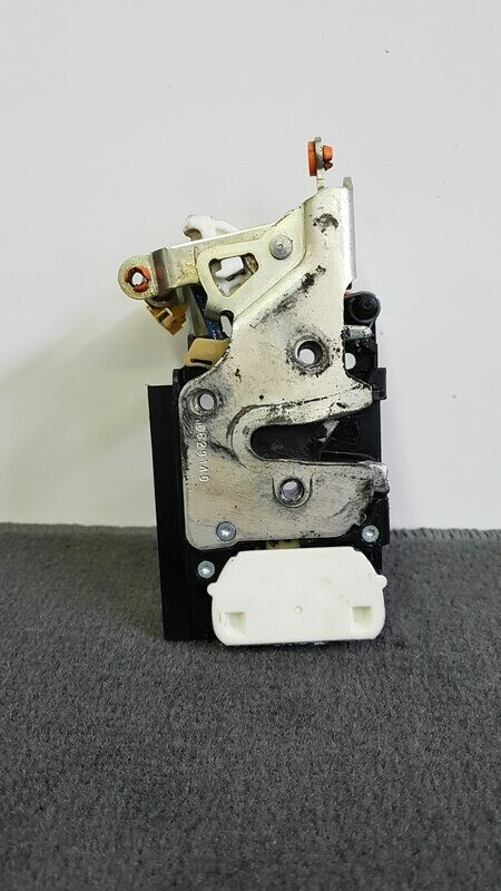 Door Latch Assembly