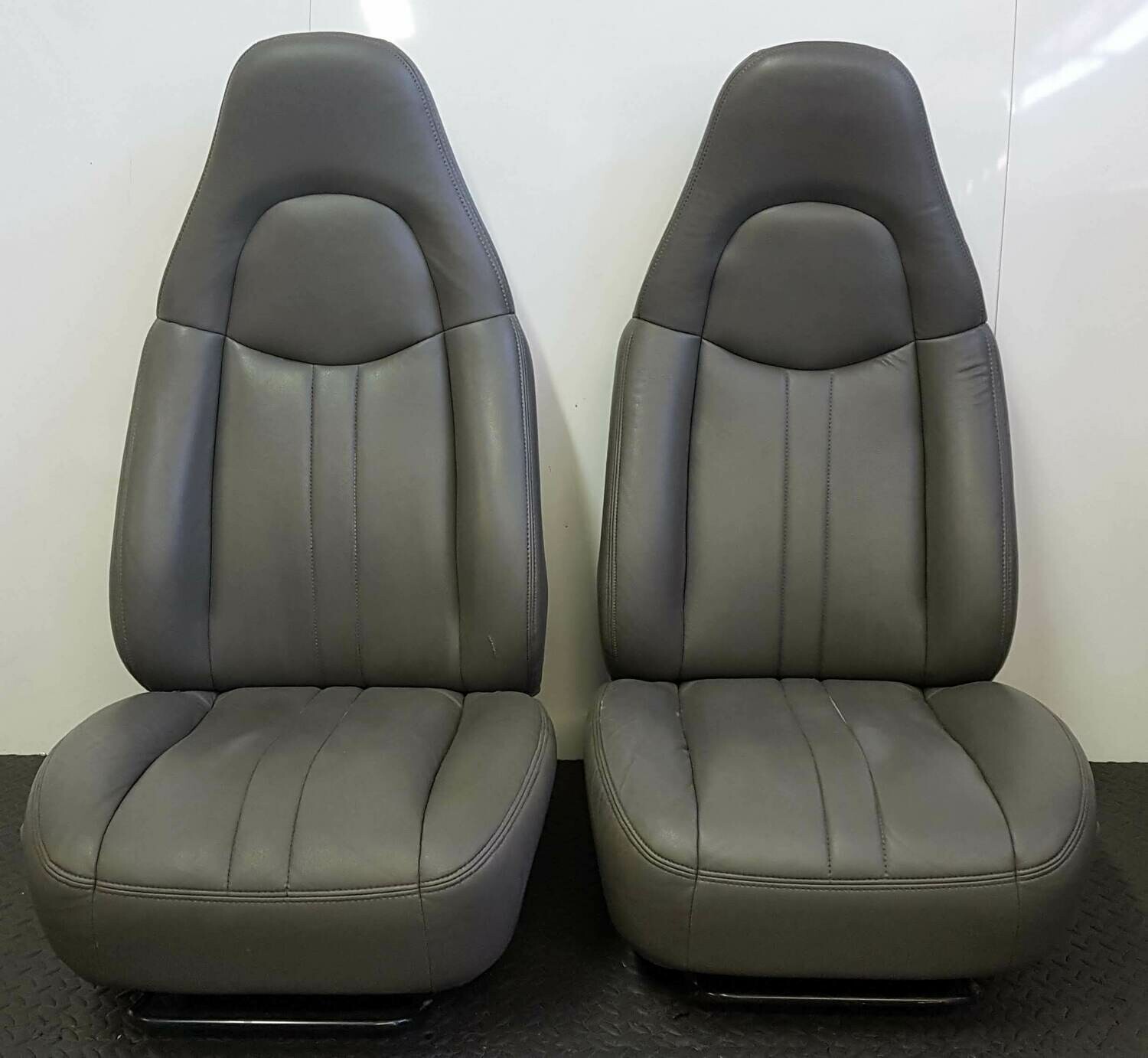 Chevy Express / GMC Savana Front Seats​