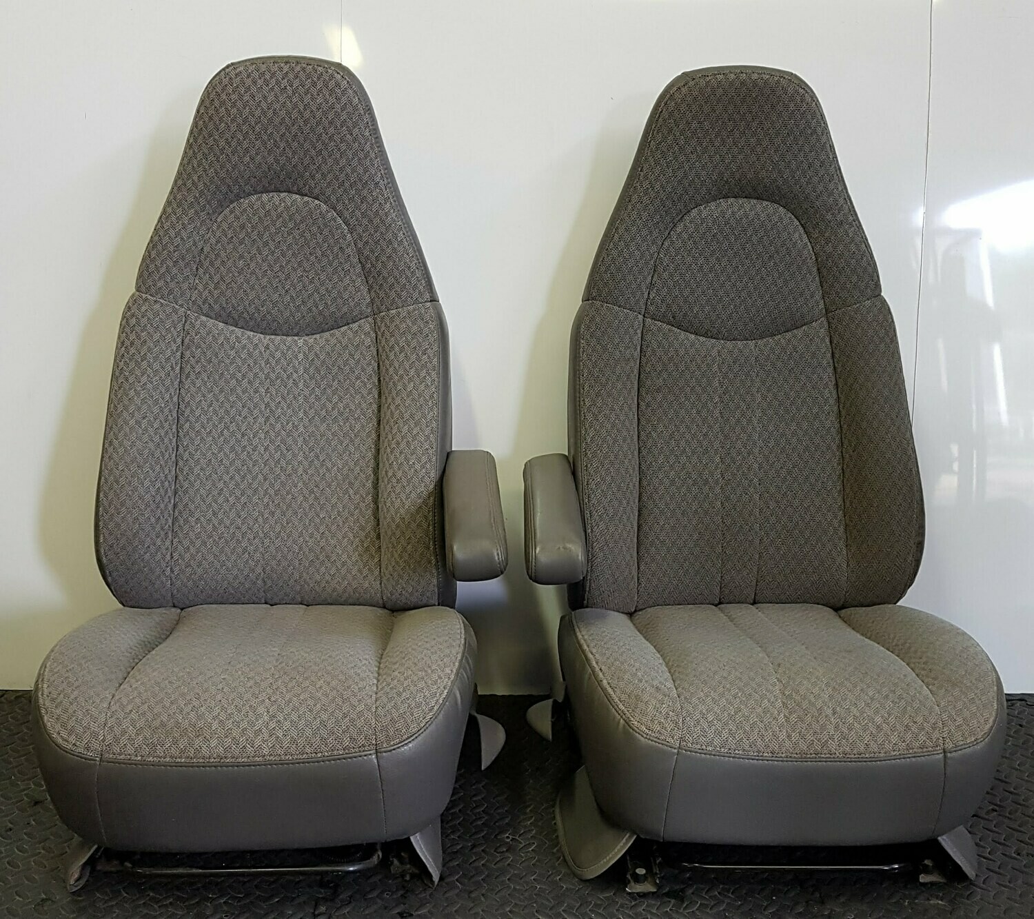Chevy Front Seats - Cloth