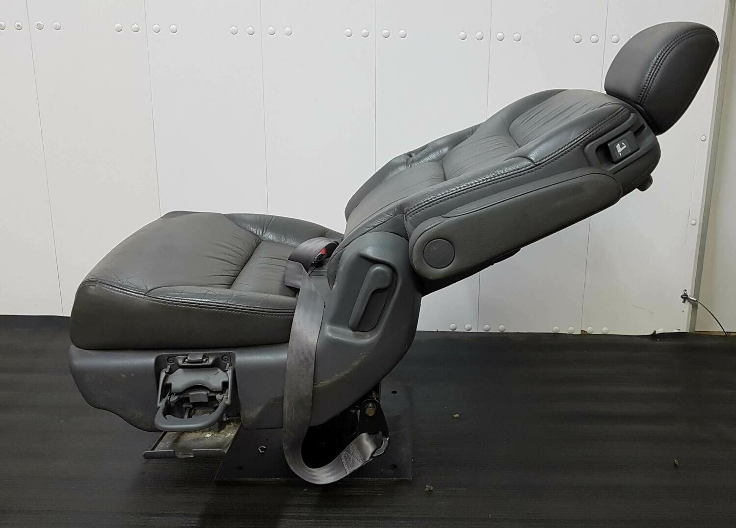 Leather Swivel Seat for RVs