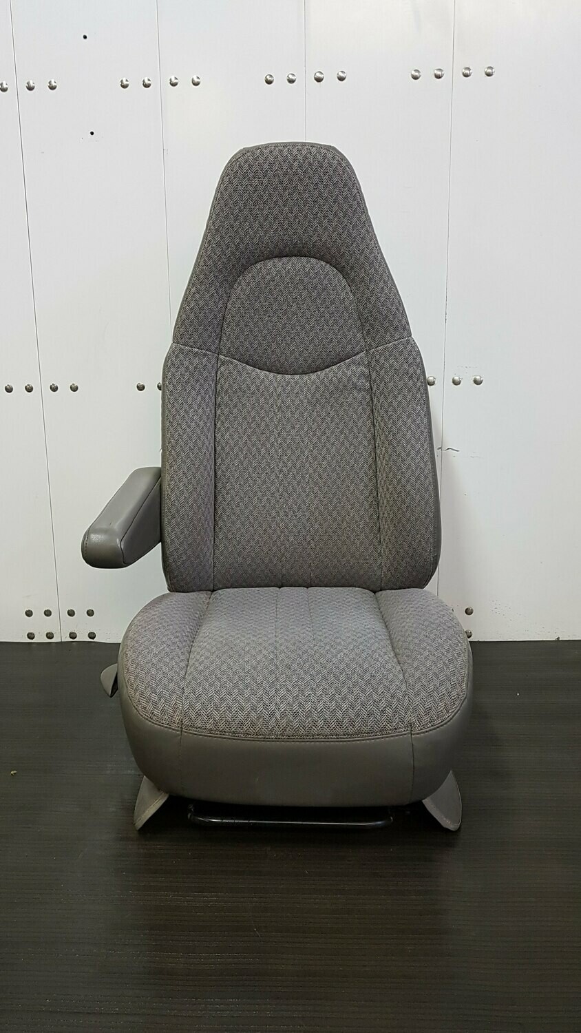 GMC Savana Driver Seat