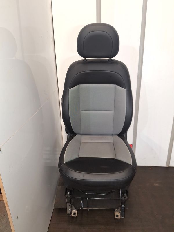 ​Ram ProMaster Passenger Side Leather Seat - W/ Airbag -