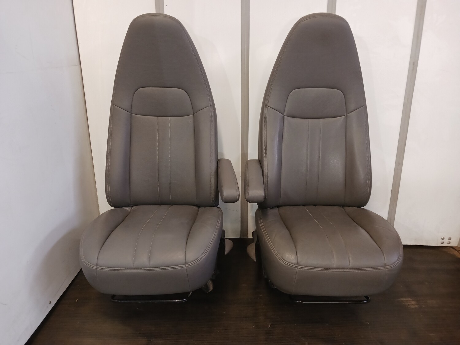 Chevy Express / GMC Savana Front Seats