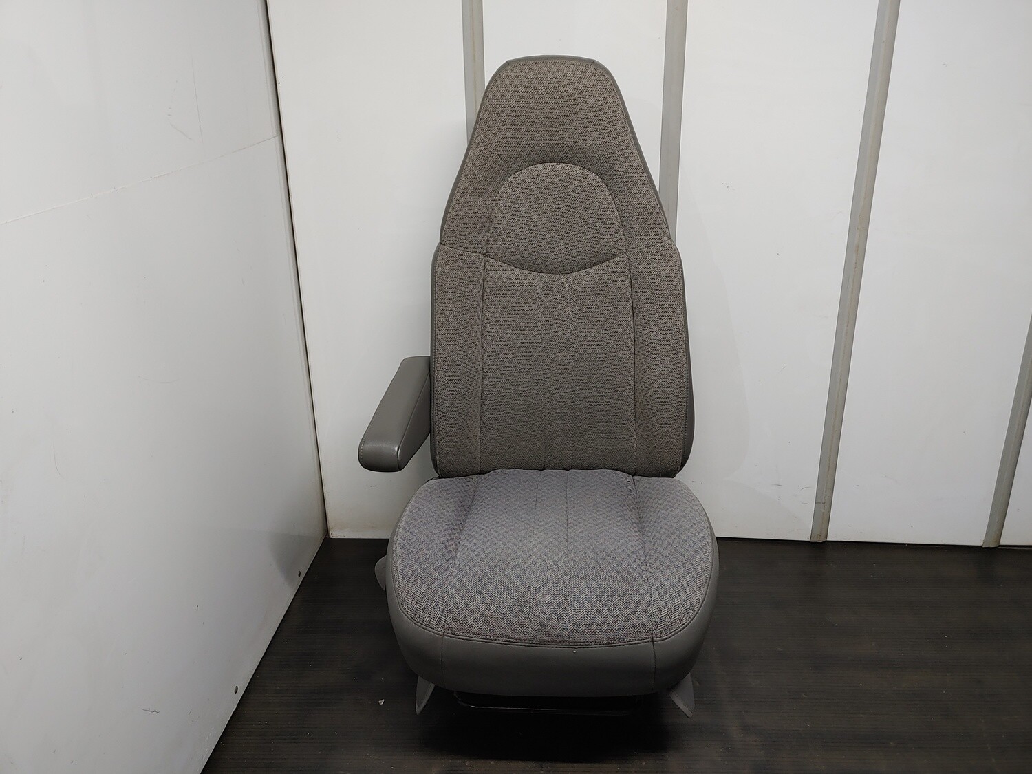 Chevy Express / GMC Savana Driver Seat