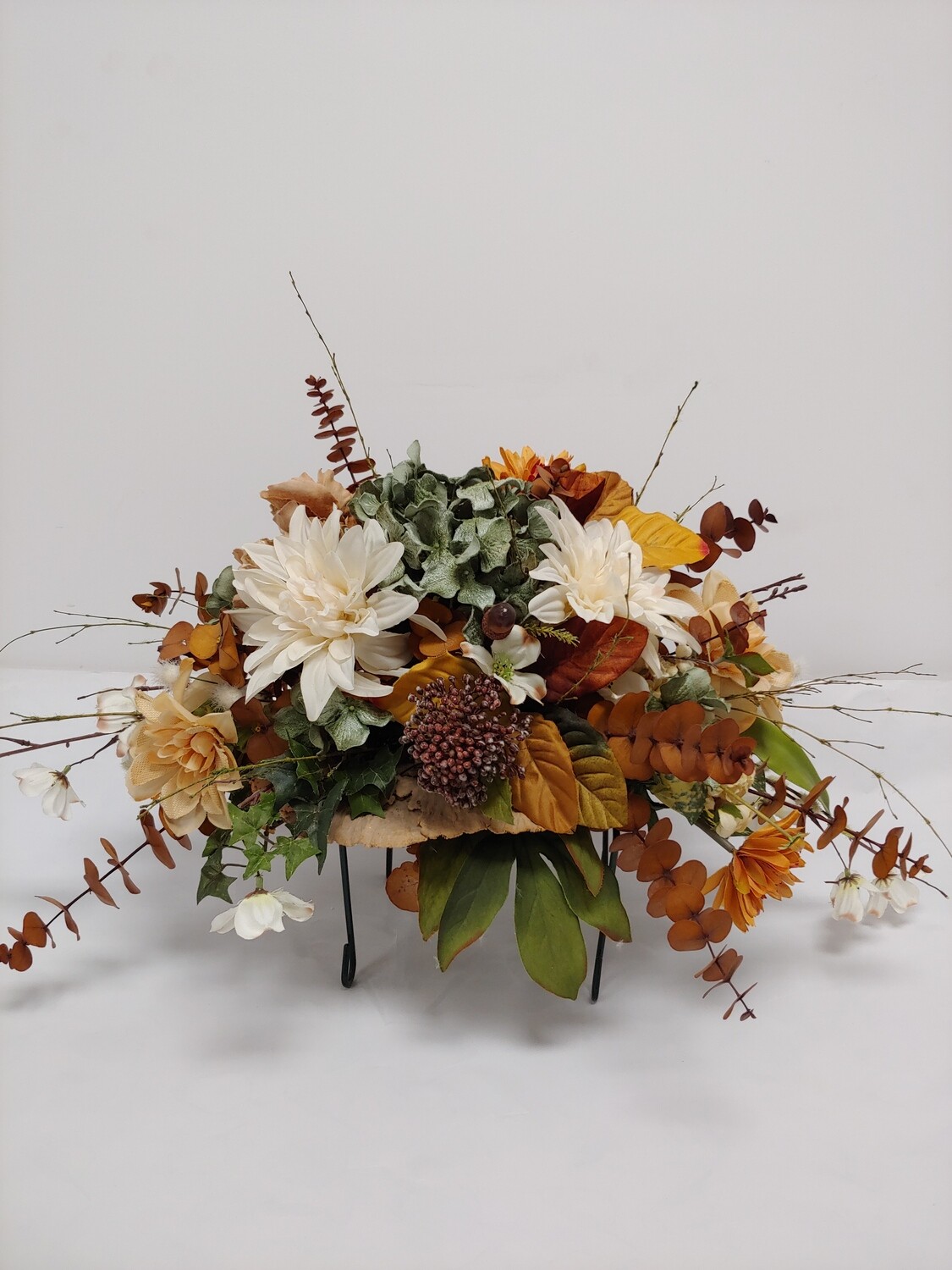 Montage de fleurs de soie (artificielles) pour monuments