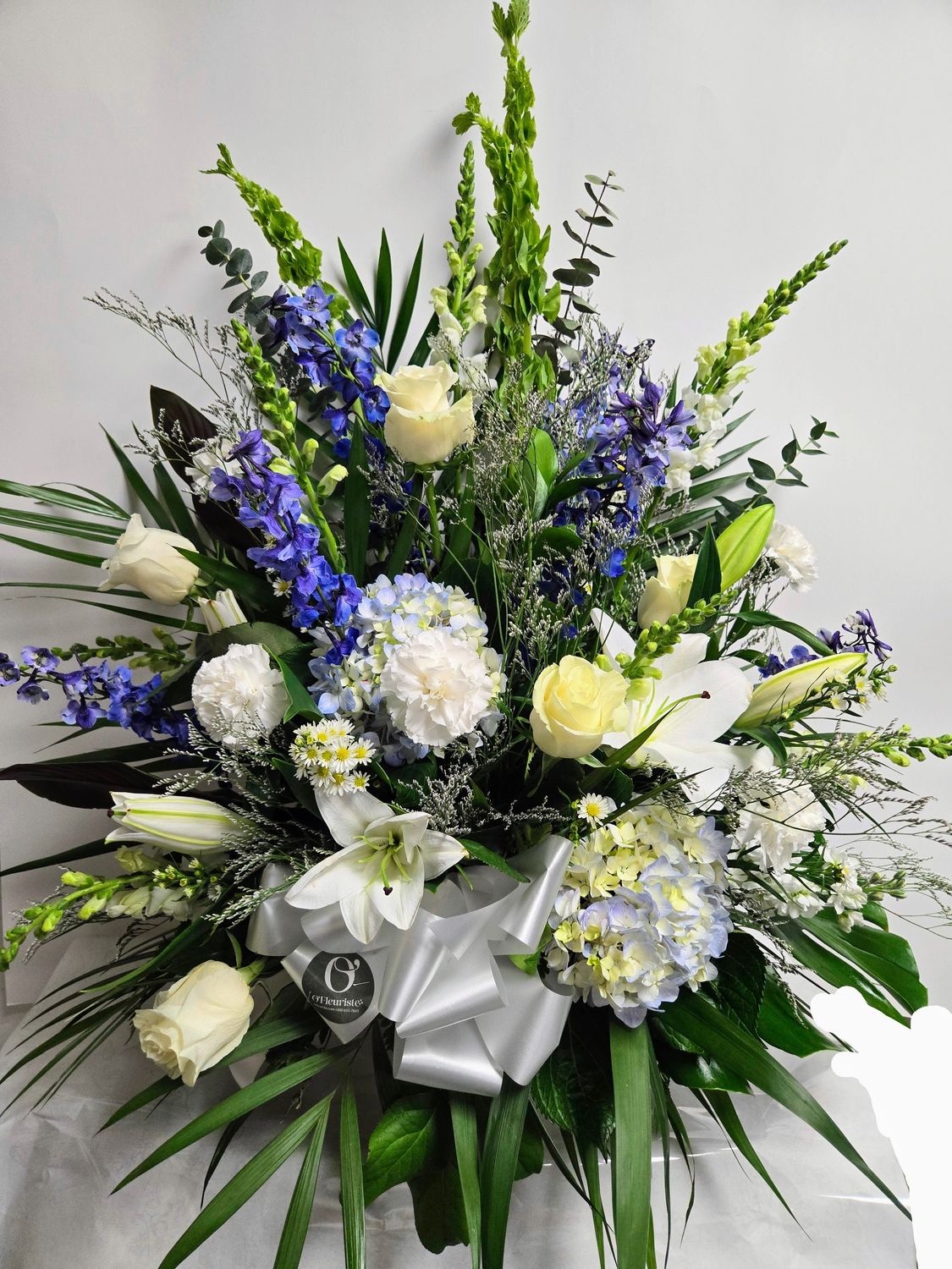 Corbeille funéraire traditionnelle bleu et blanche