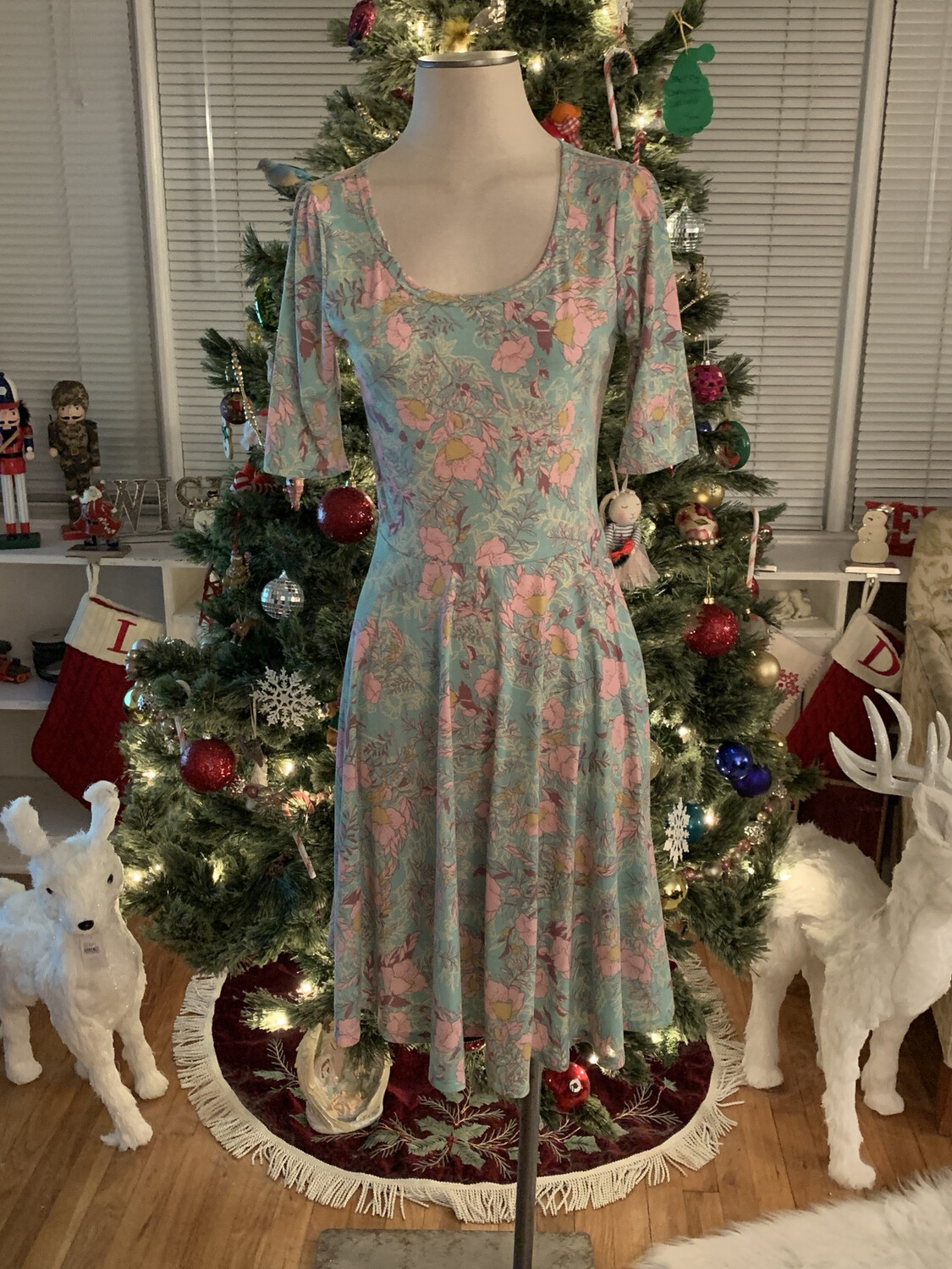 LULAROE DRESS SZ M