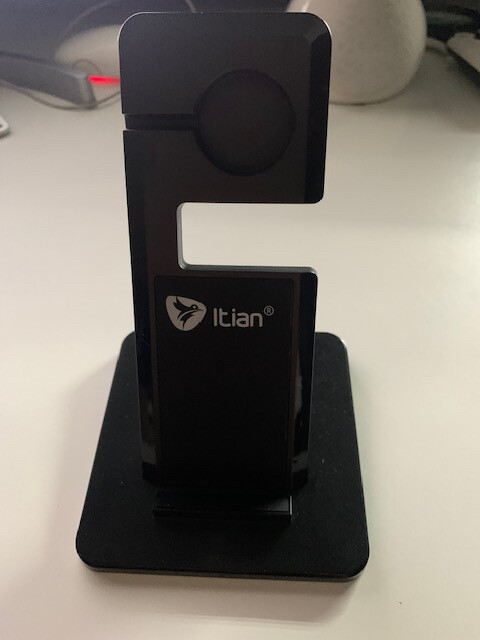 Support design TITAN pour iphone et apple watch
