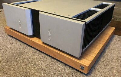 Pair of 40mm amplifier isolation plinths