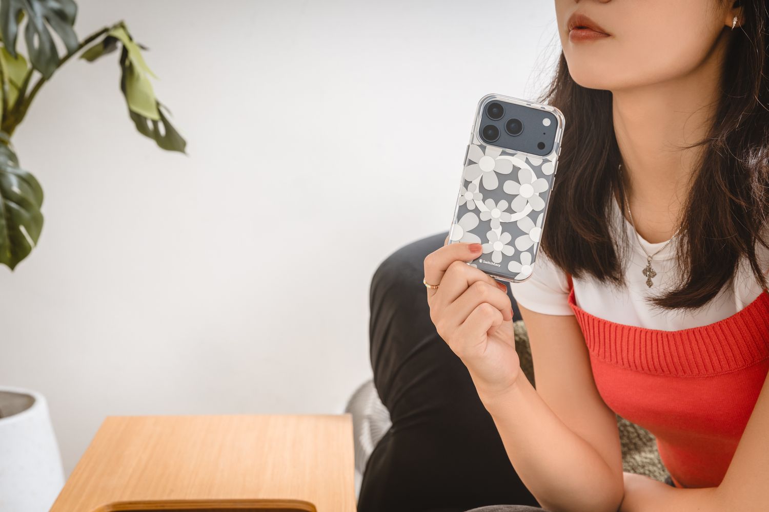 SwitchEasy iPhone 17 Pro Fleur M 3D Patterned Protective Case, White