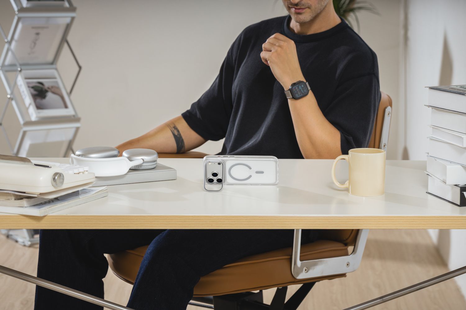 SwitchEasy iPhone 17 Pro Max LenStand M Protective Case, Mist