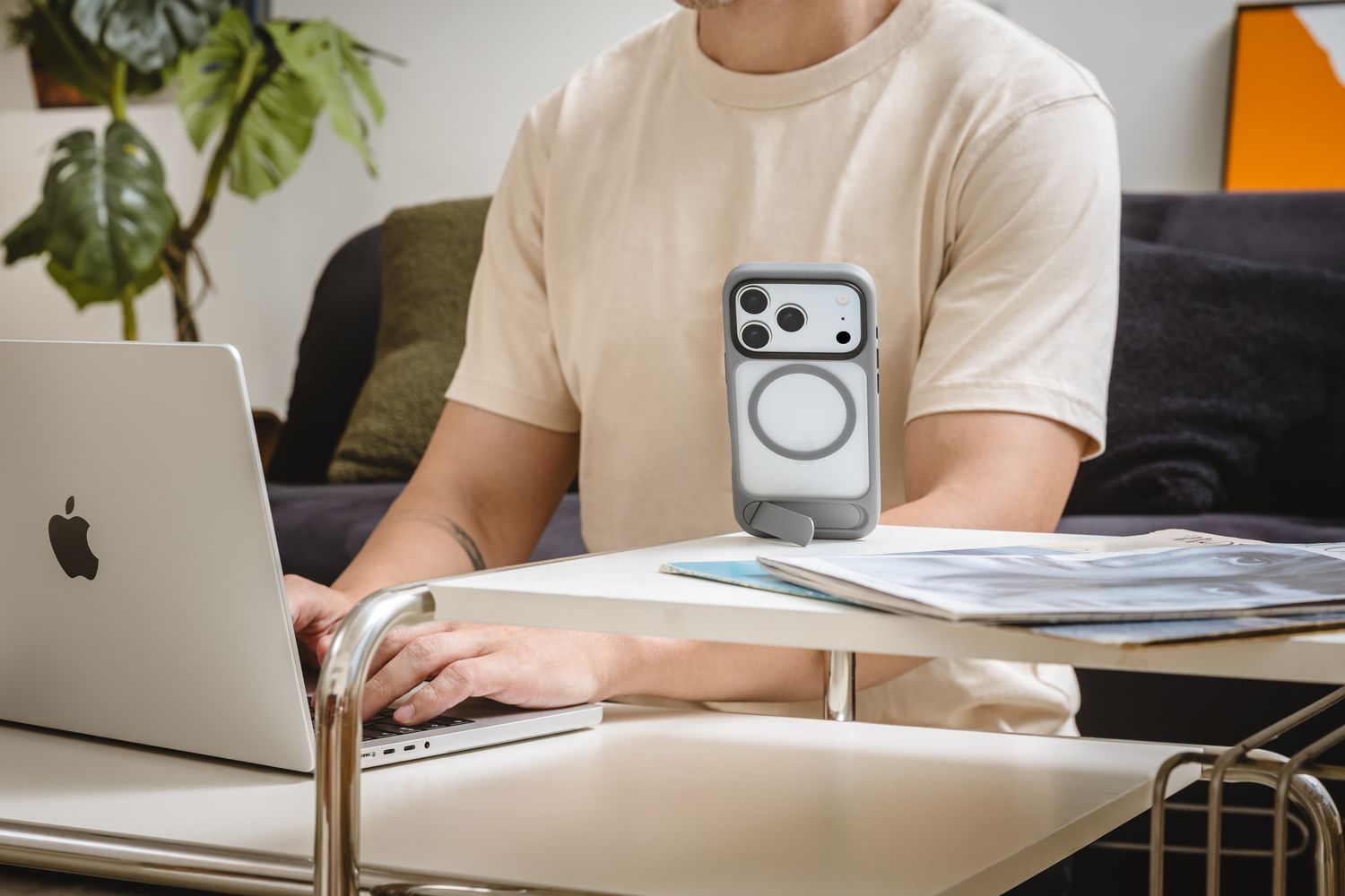 SwitchEasy iPhone 17 Pro EasyStand M Stand Guard Protective Case, Concrete