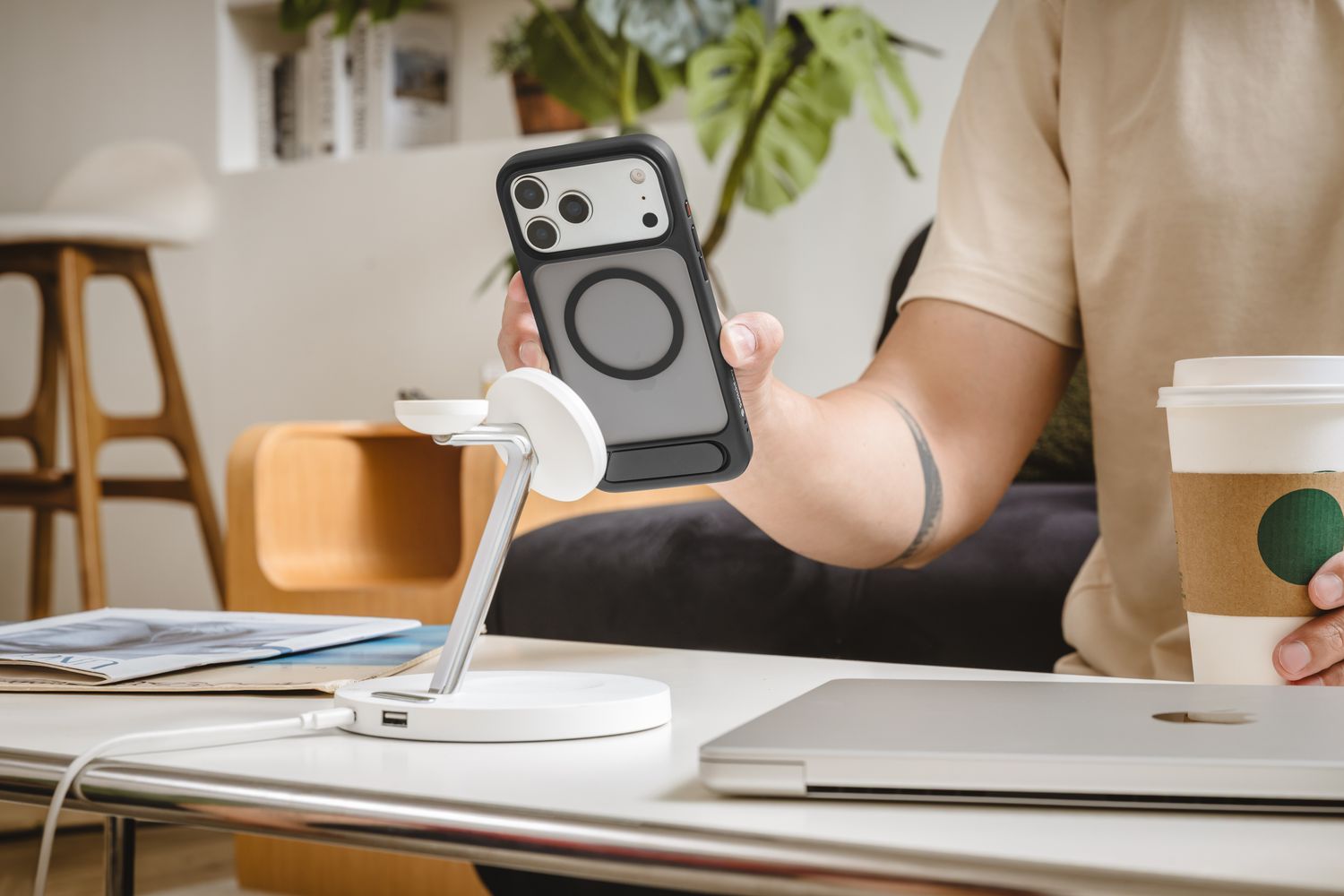 SwitchEasy iPhone 17 Pro EasyStand M Stand Guard Protective Case, Concrete