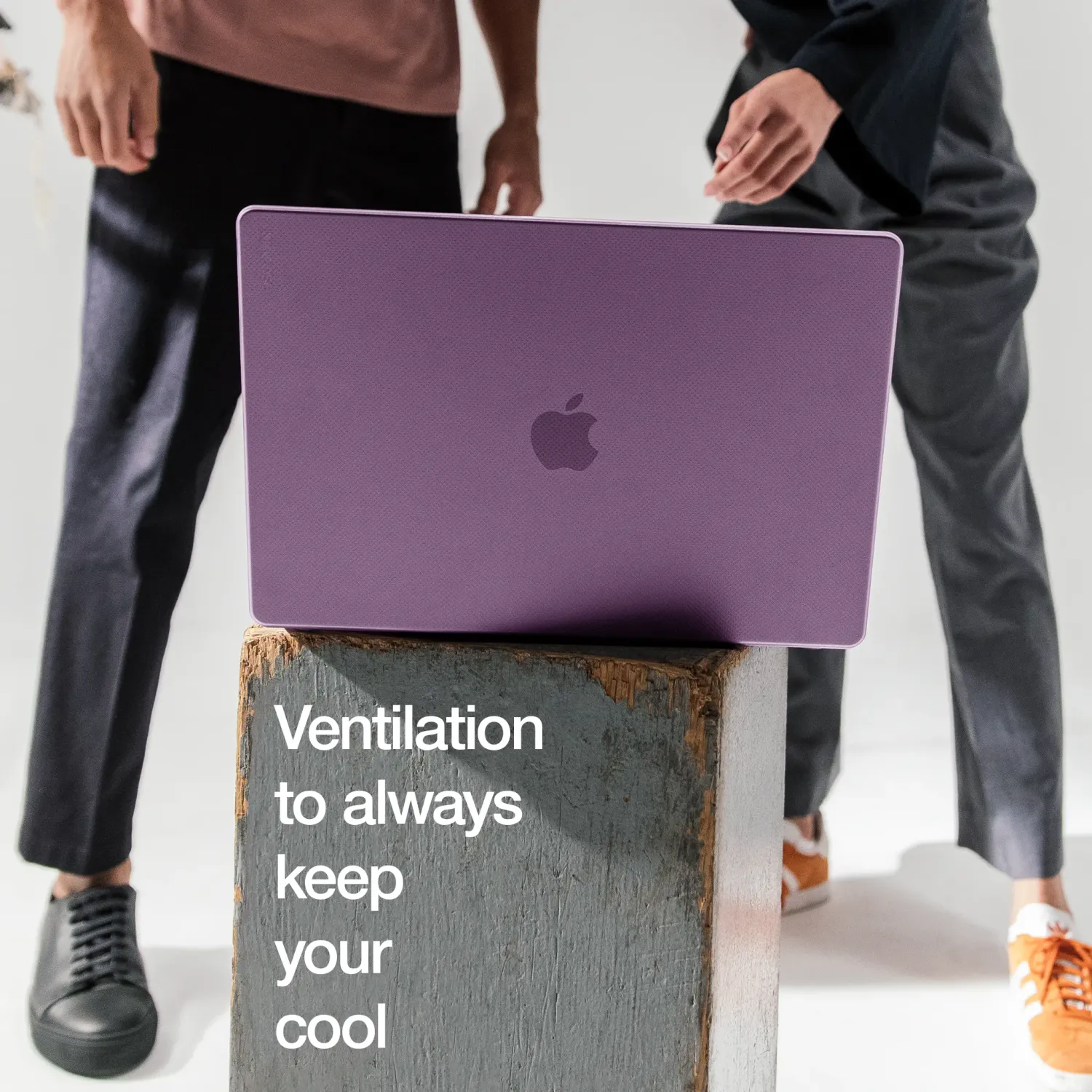 Incase MacBook Pro 16&quot; (2021) Hardshell Case, Ice Pink