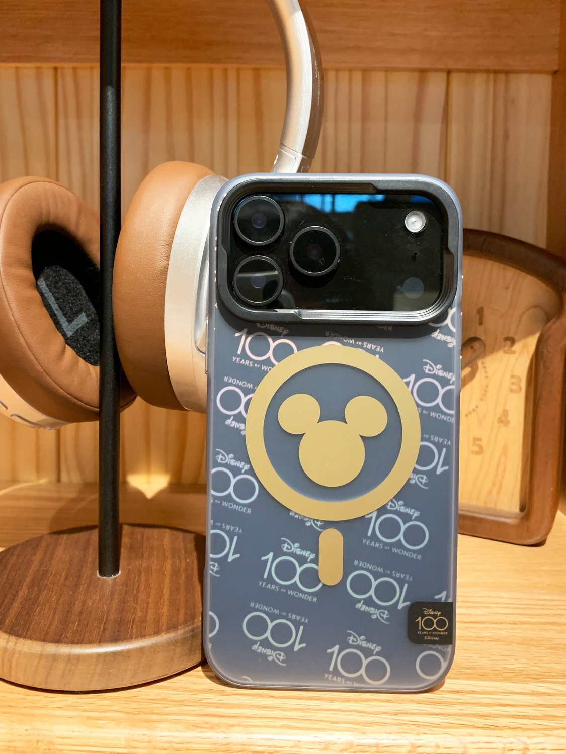 Disney iPhone 17 Pro Max MagSafe Case, 100th Mickey Gold