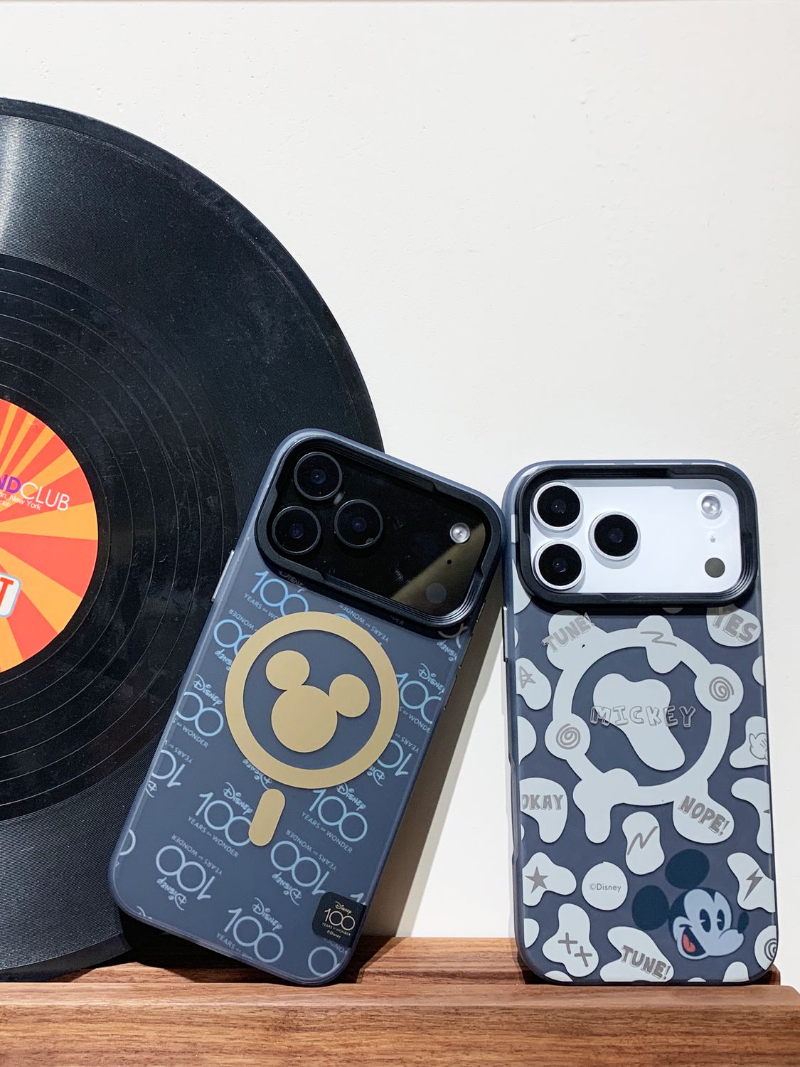 Disney iPhone 17 Pro Max MagSafe Case, 100th Mickey Gold