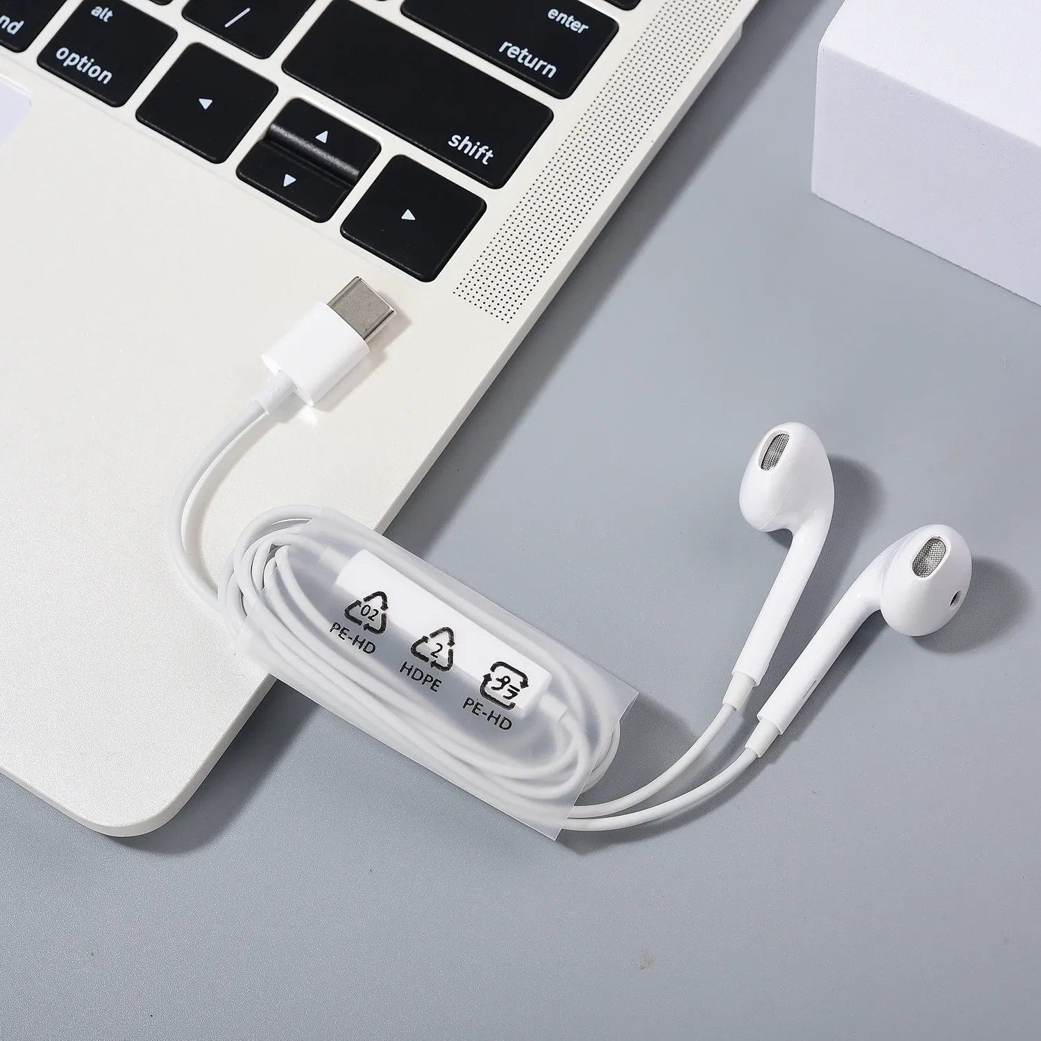 OPPO E47 Type-C Stereo Wired Music Headphones, White