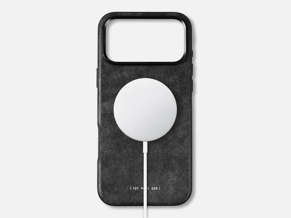 Grams(28) 121 MagSafe Leather Snowflake Case for iPhone 17 Pro Max