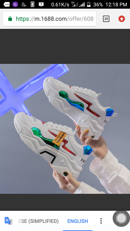 Unisex female&#39;s sneakers with night dim light