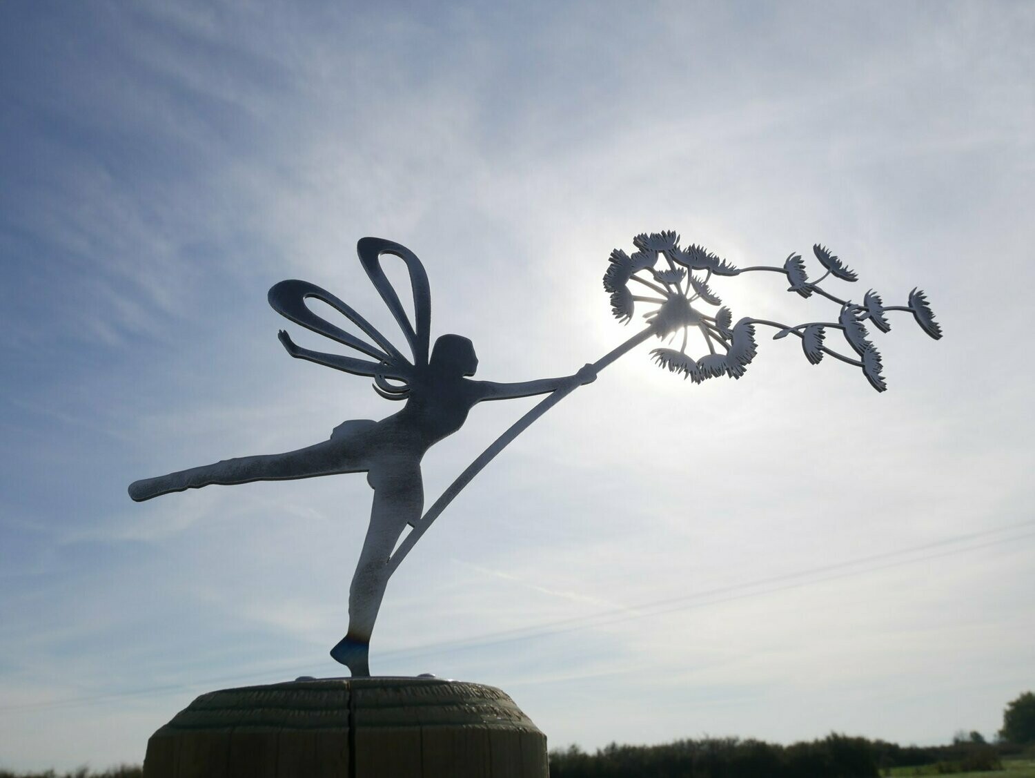Silhouette fée pissenlit