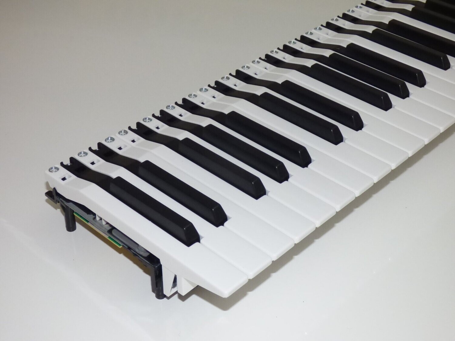 Klaviaturen mit MIDI-Elektronik (3 x Fatar 8L)