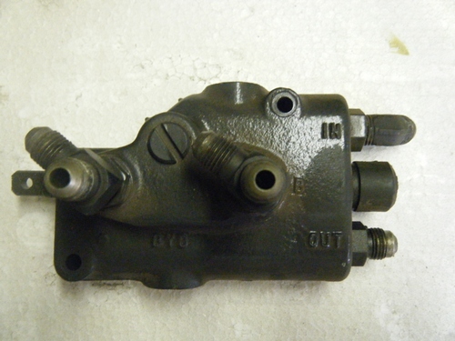 John Deere 314 Hydraulic Control Valve