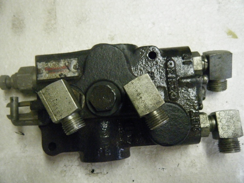 John Deere 320 Hydraulic Control Valve