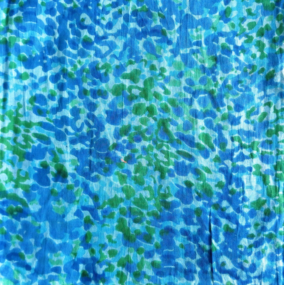 Shades of light blue splatter print tichel