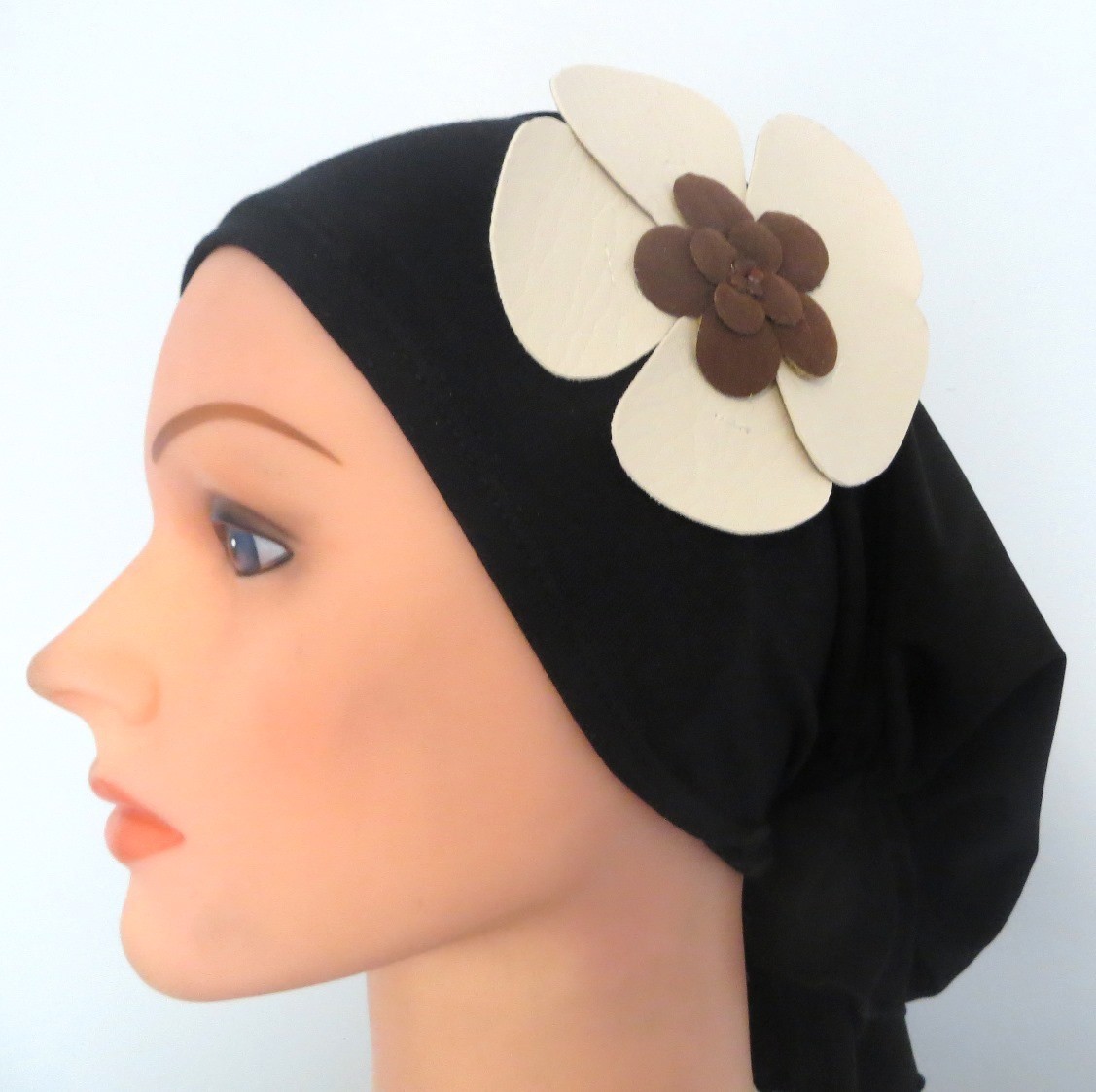 Self tie tichel black with off white flower