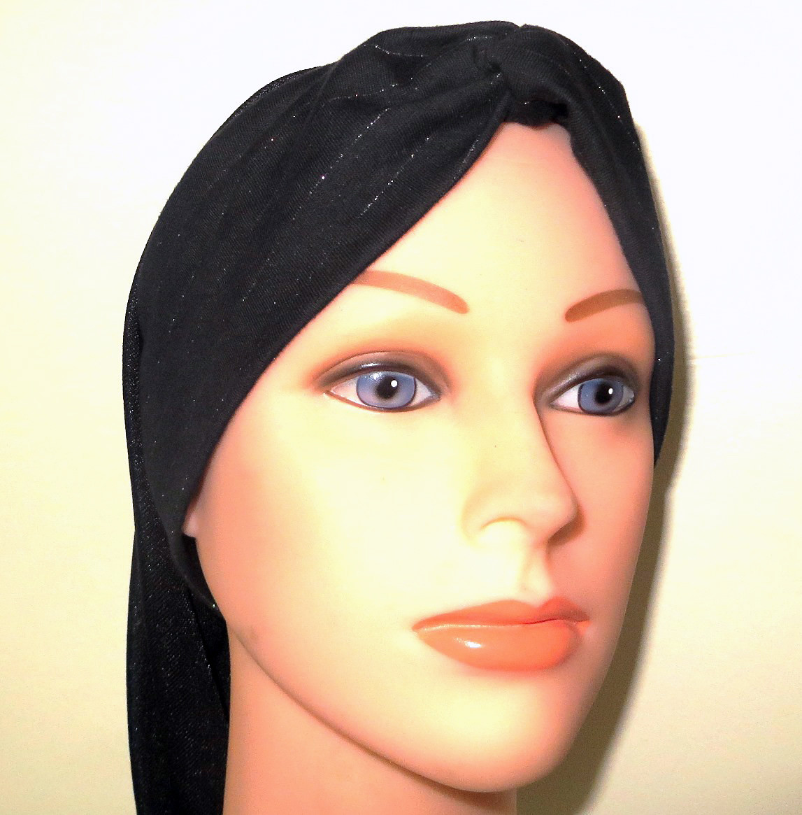 Knot snood black with sparkle