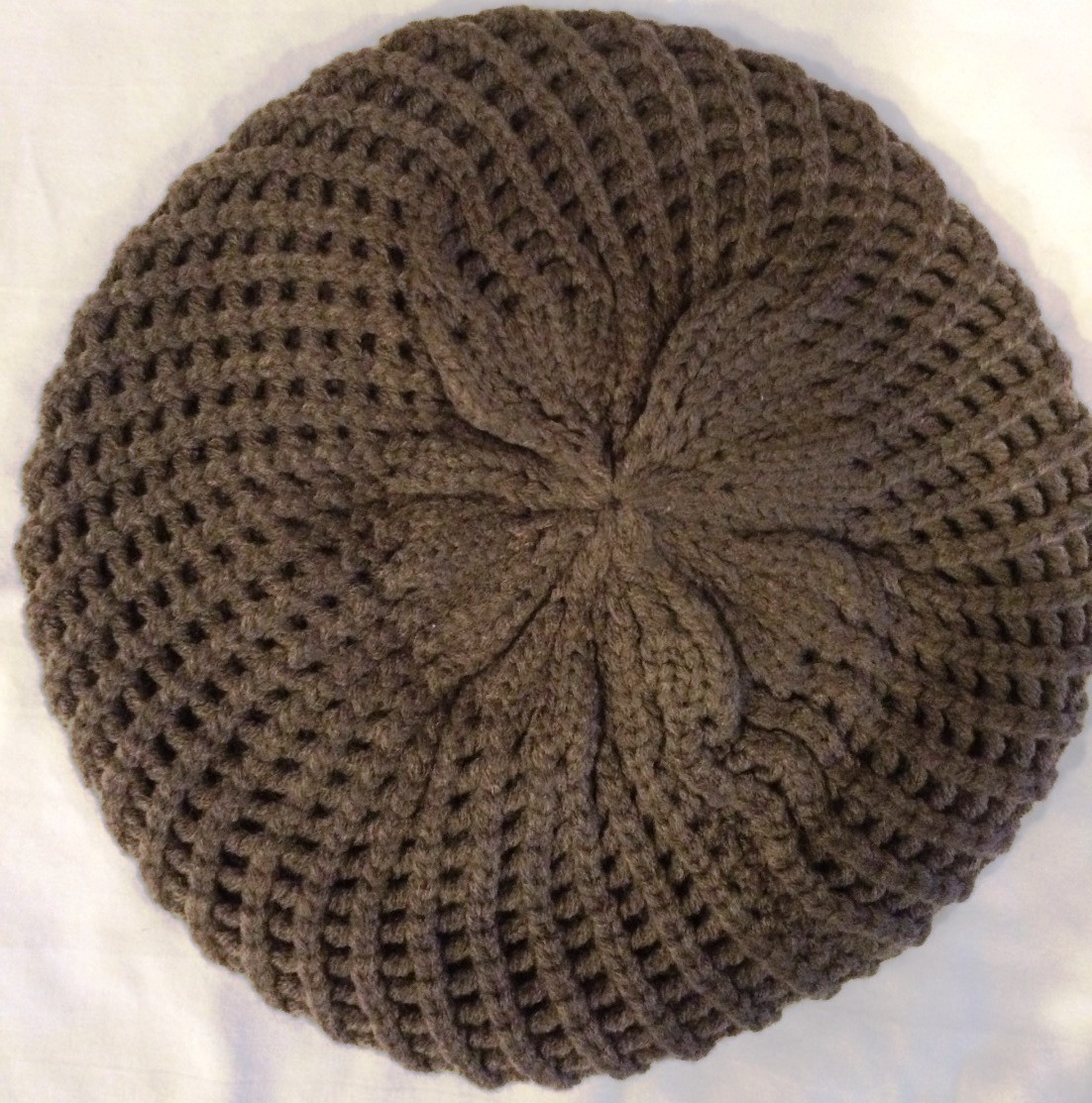 Light brown chunky beret