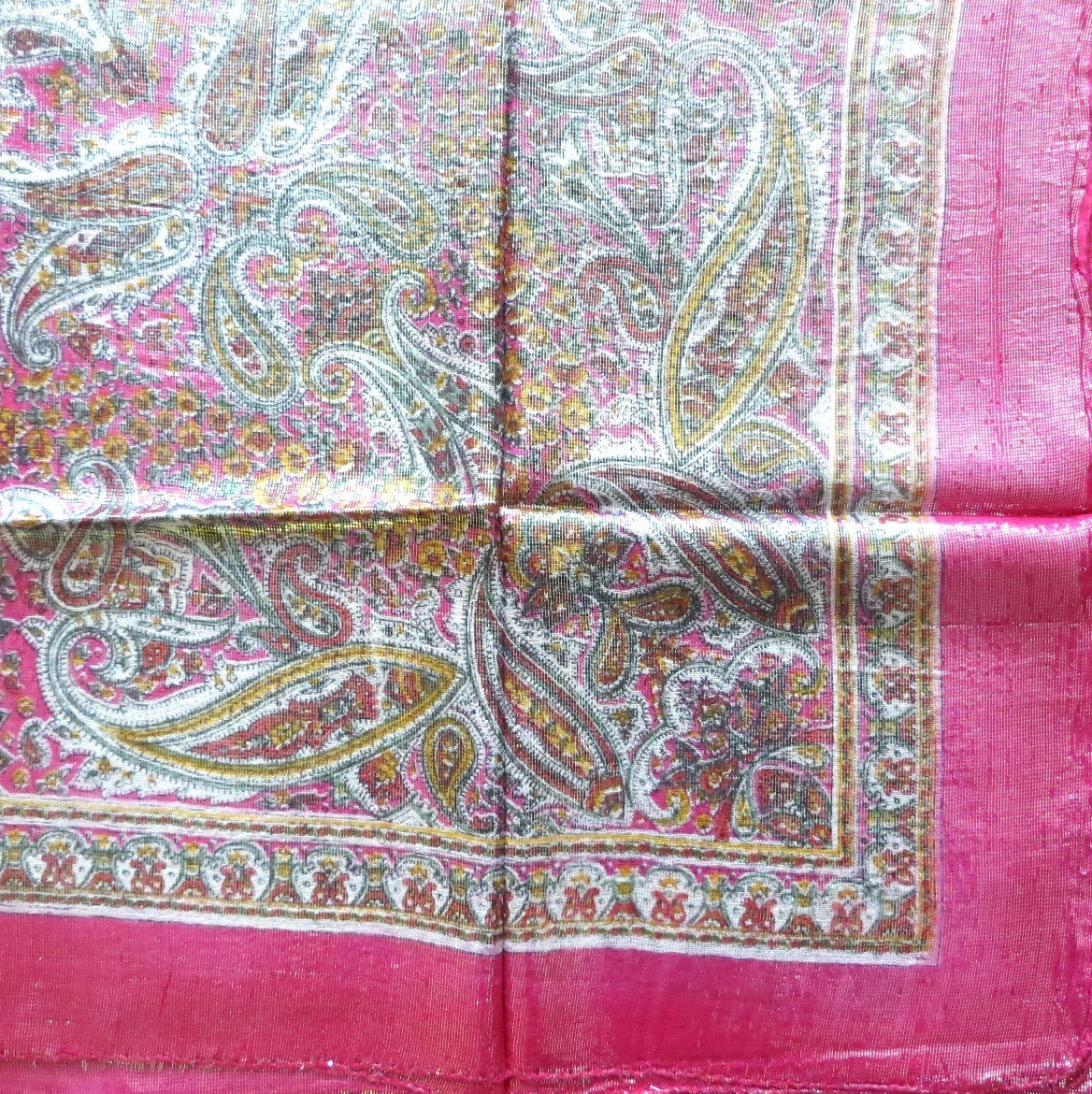 Paisley pink shimmering headscarve