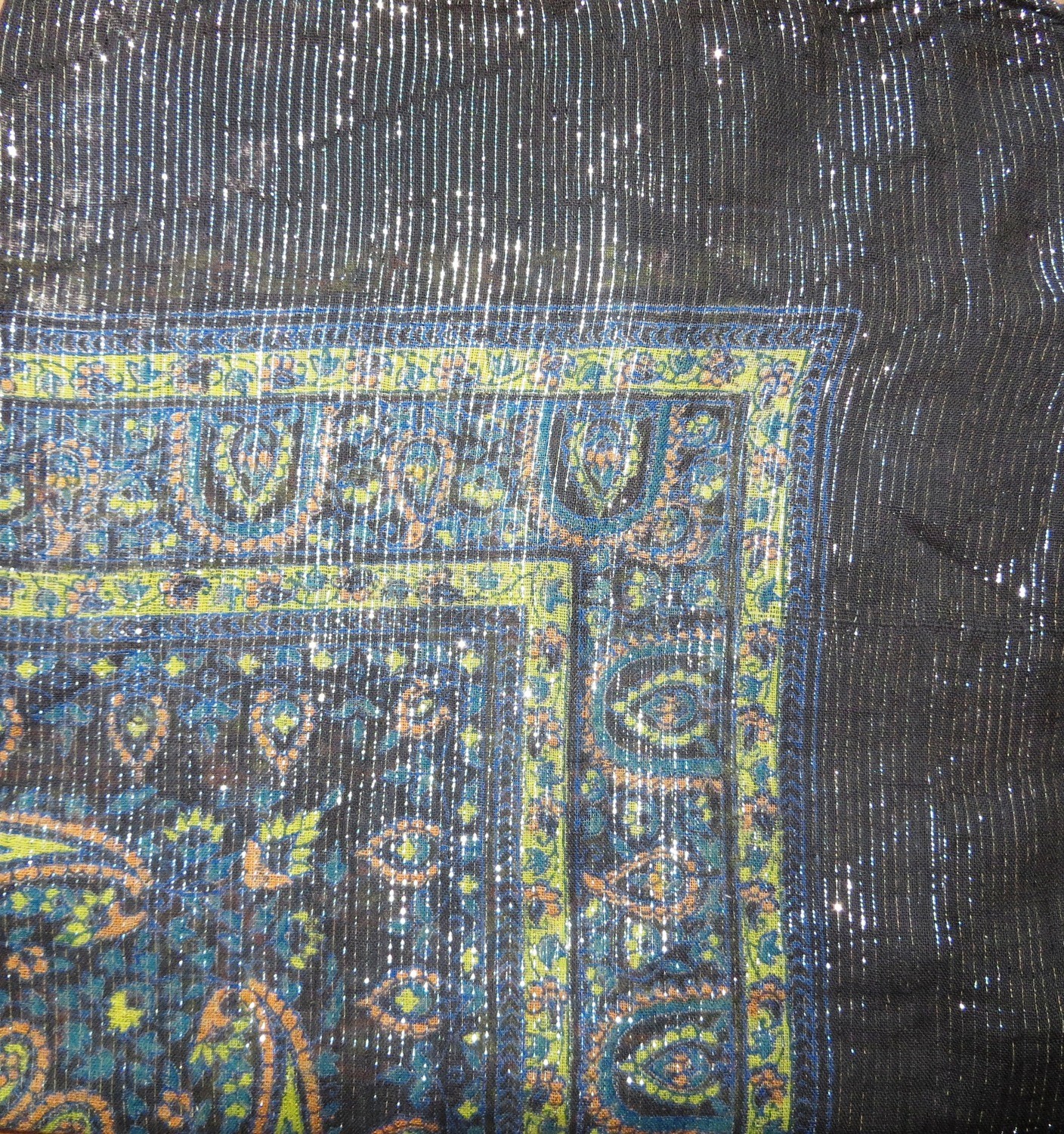Black thin line fancy cotton tichel