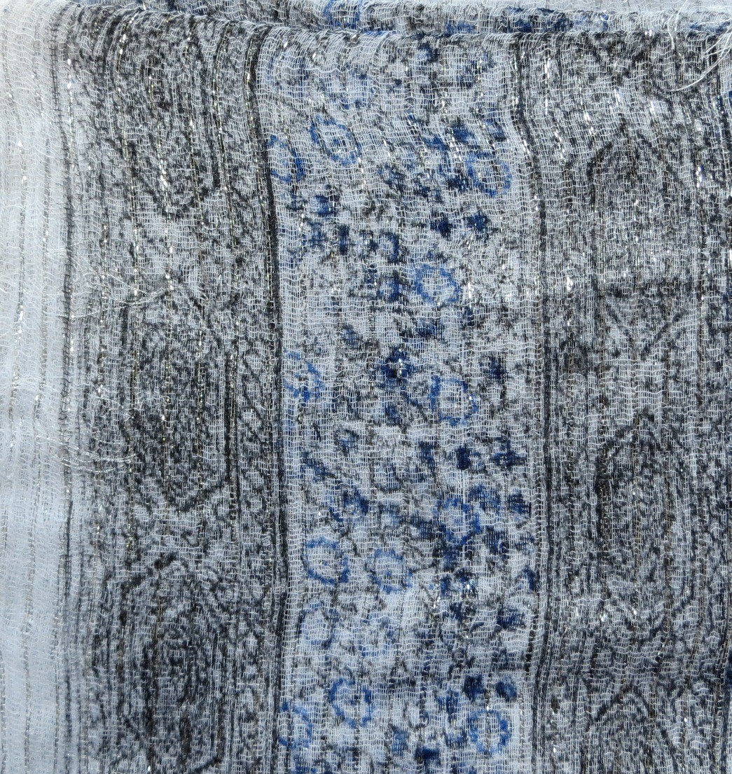 White lurex tichel with blue berry flowers