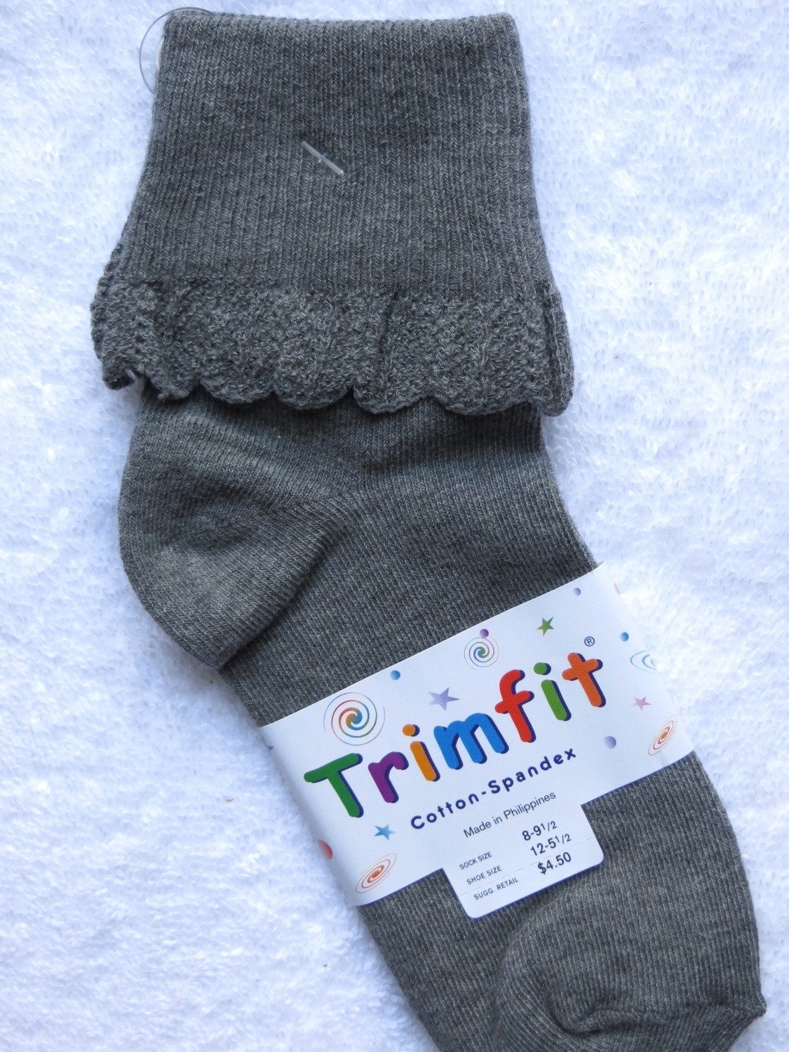 Gray short sock ruffled cuff