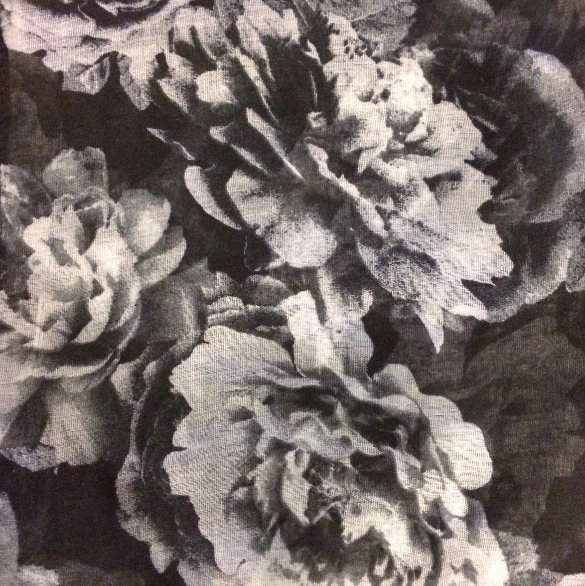 Fall big flowers black tichel