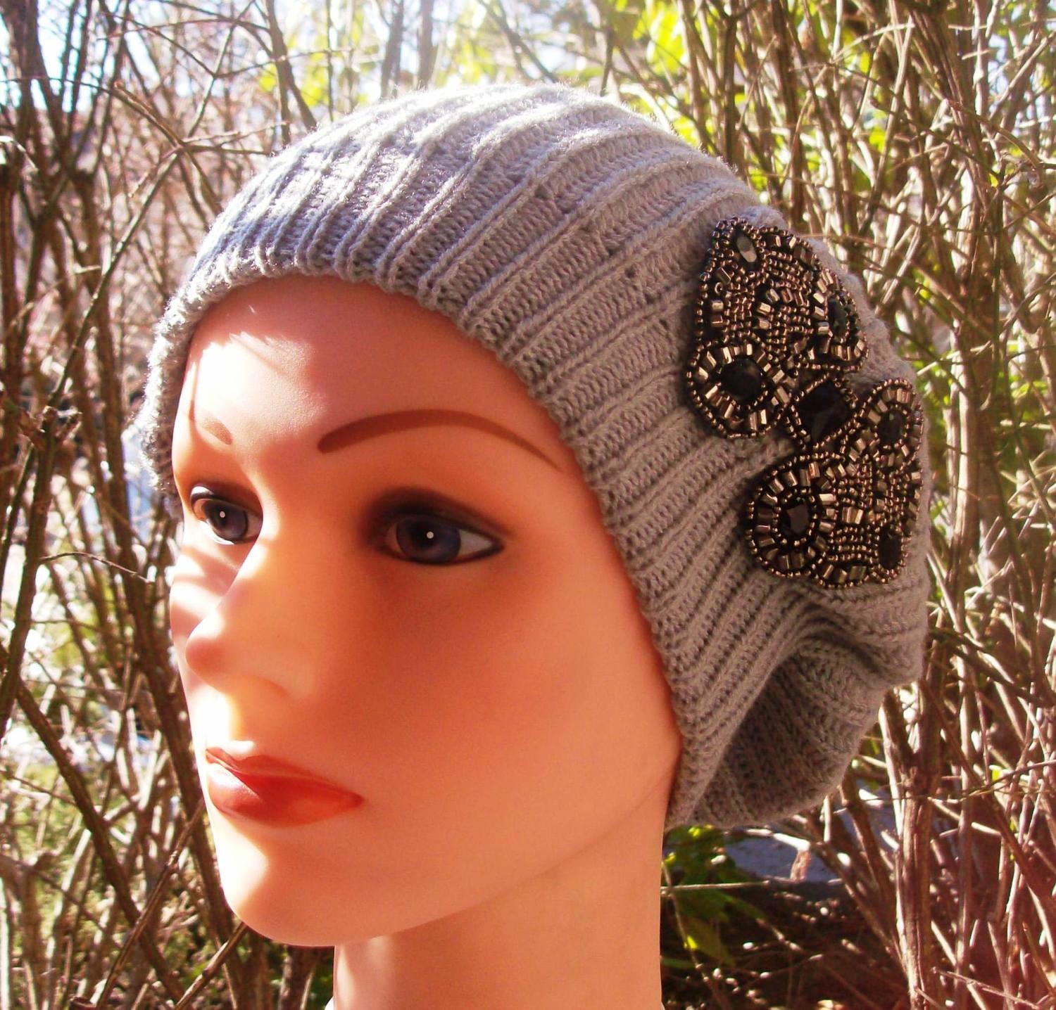 Chic beret light gray