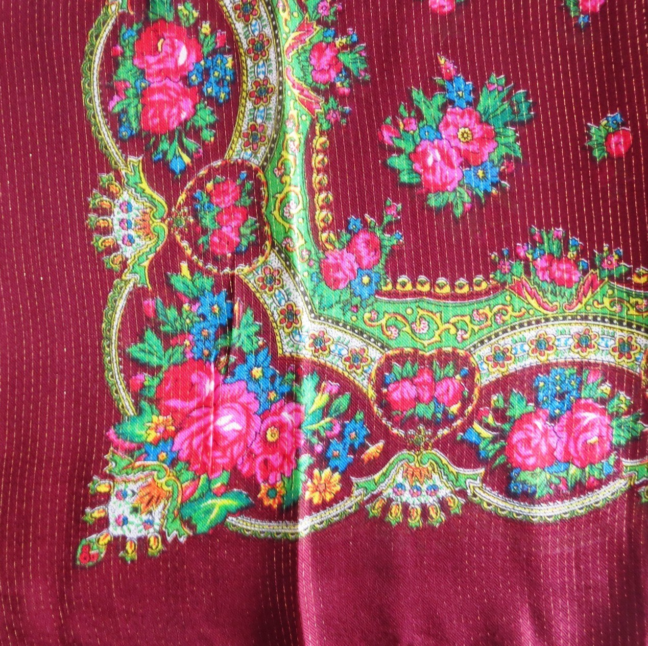 Maroon vintage tichel with gold threads
