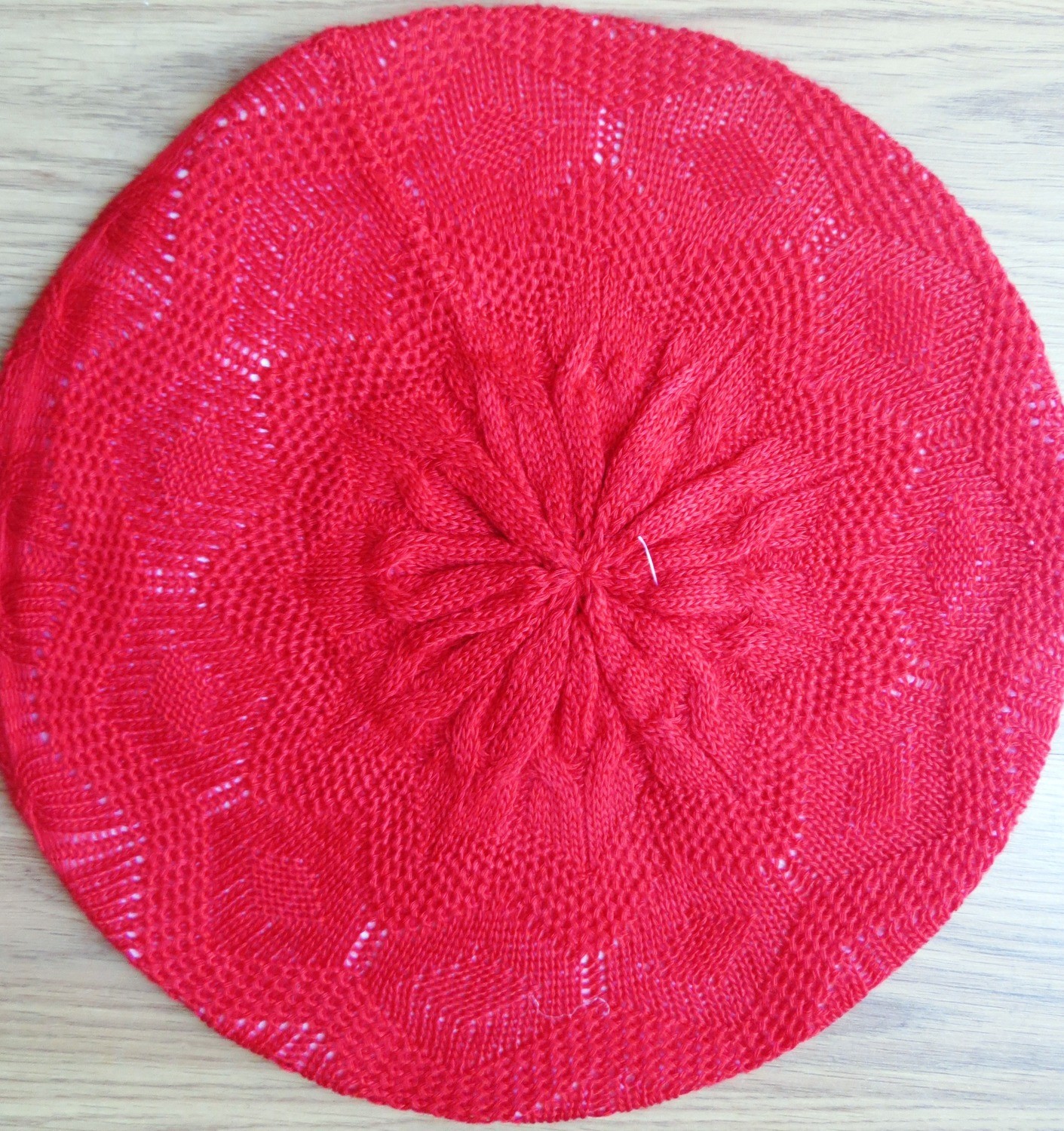 Super lightweight beret red