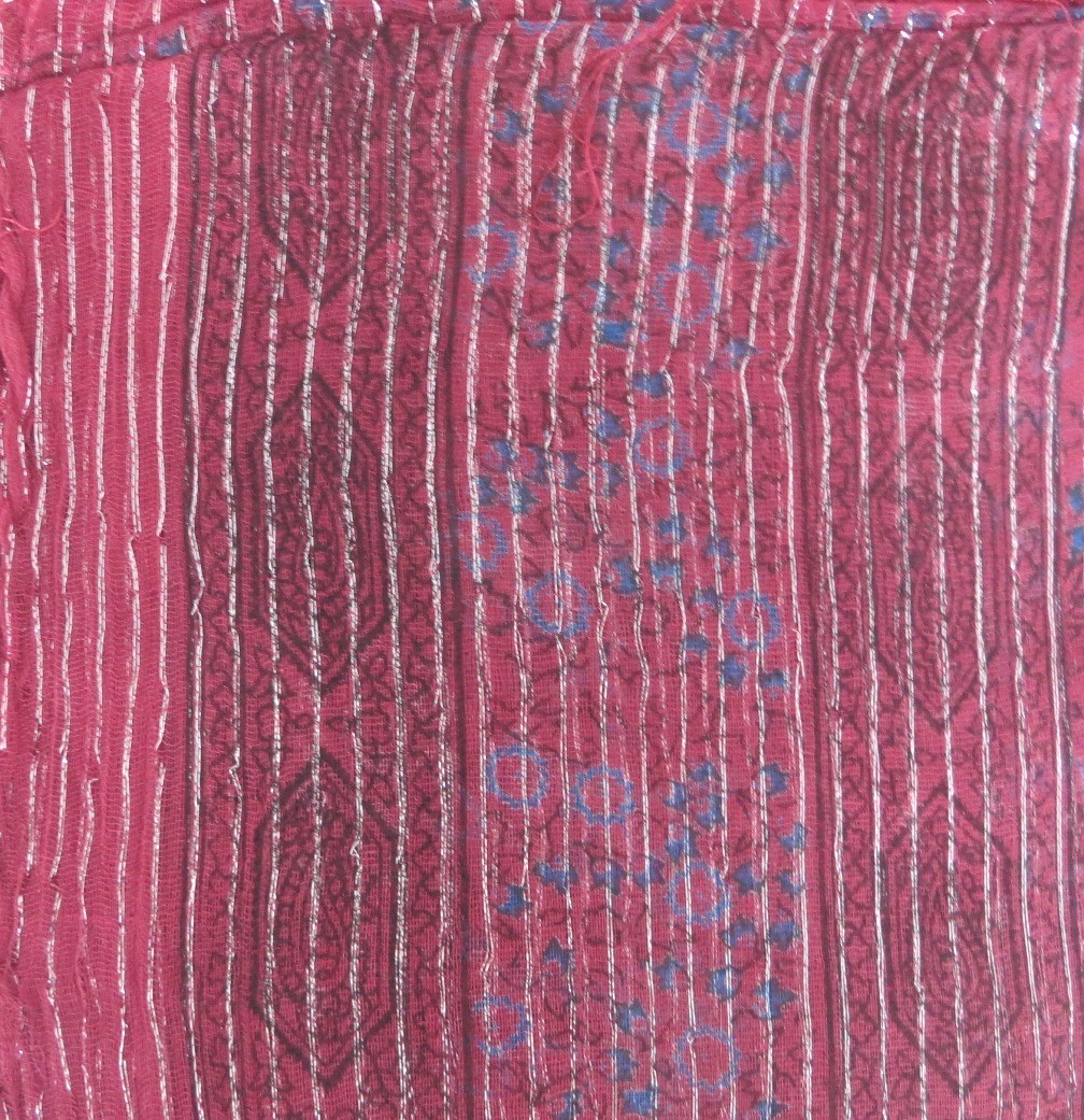 Raspberry lurex tichel with blue berry flowers