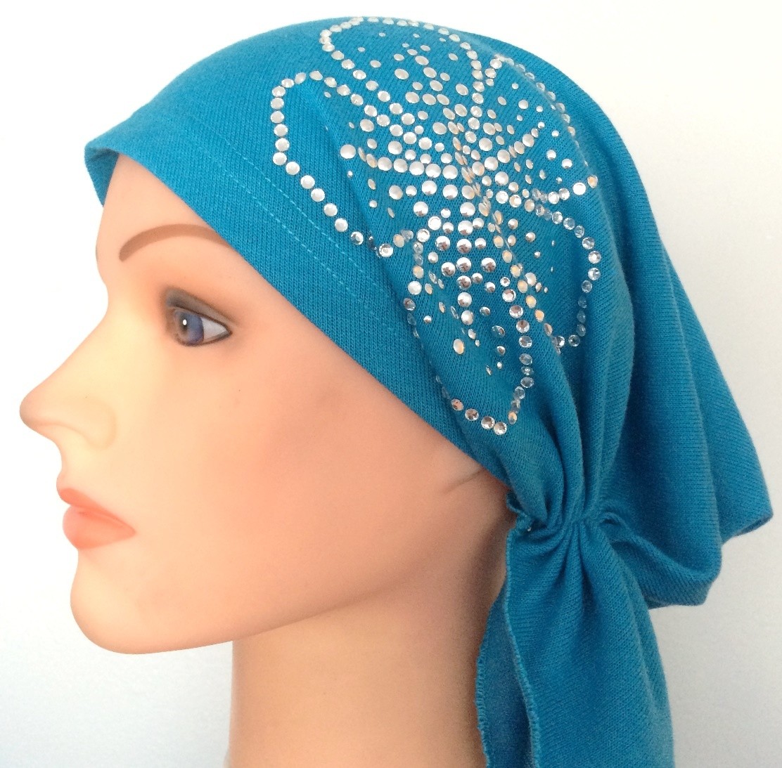 Beautiful blue pre-tied tichel with applique