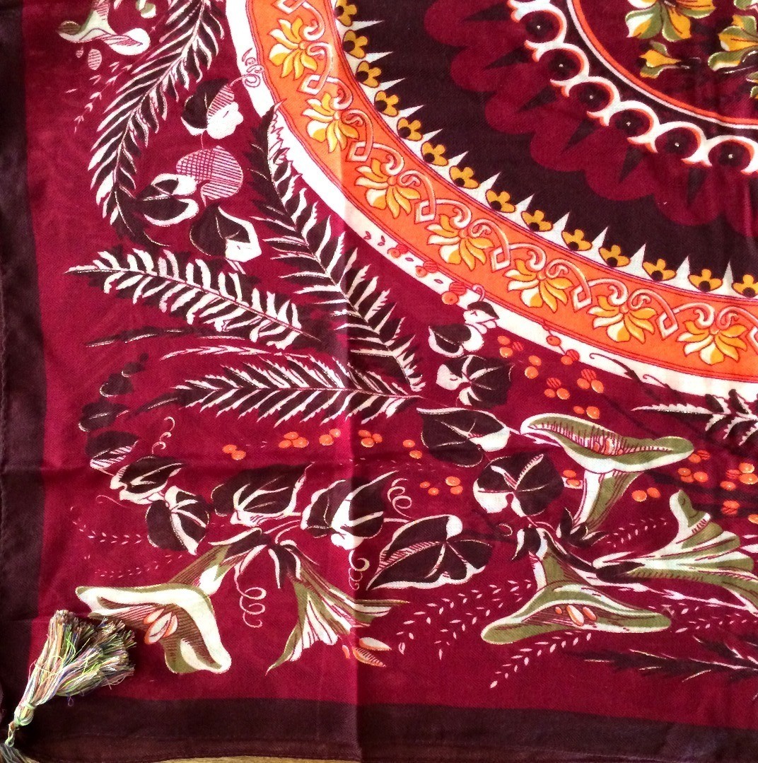 Maroon soft tichel with floral pattern