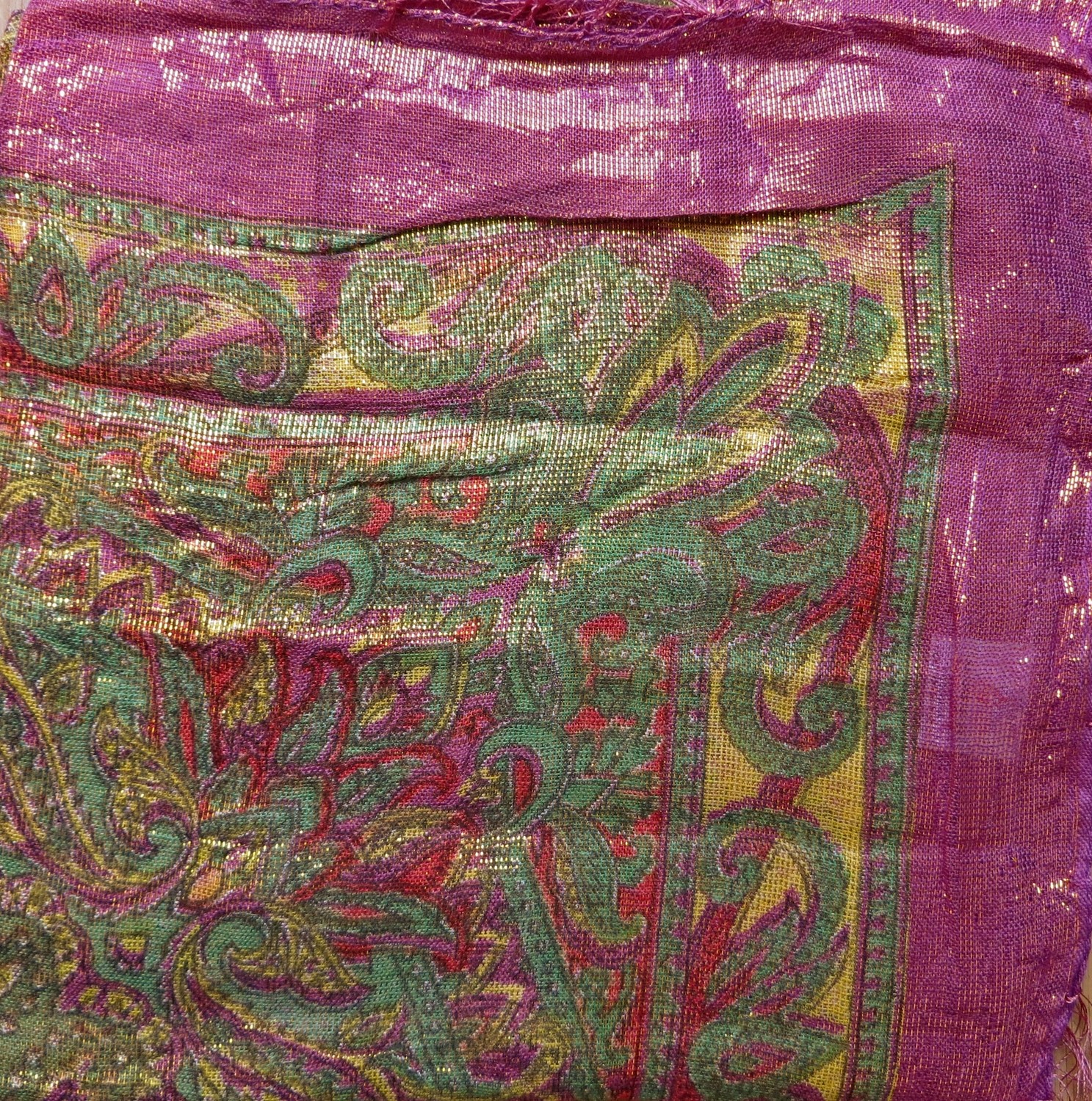 Light grape shimmering tichel
