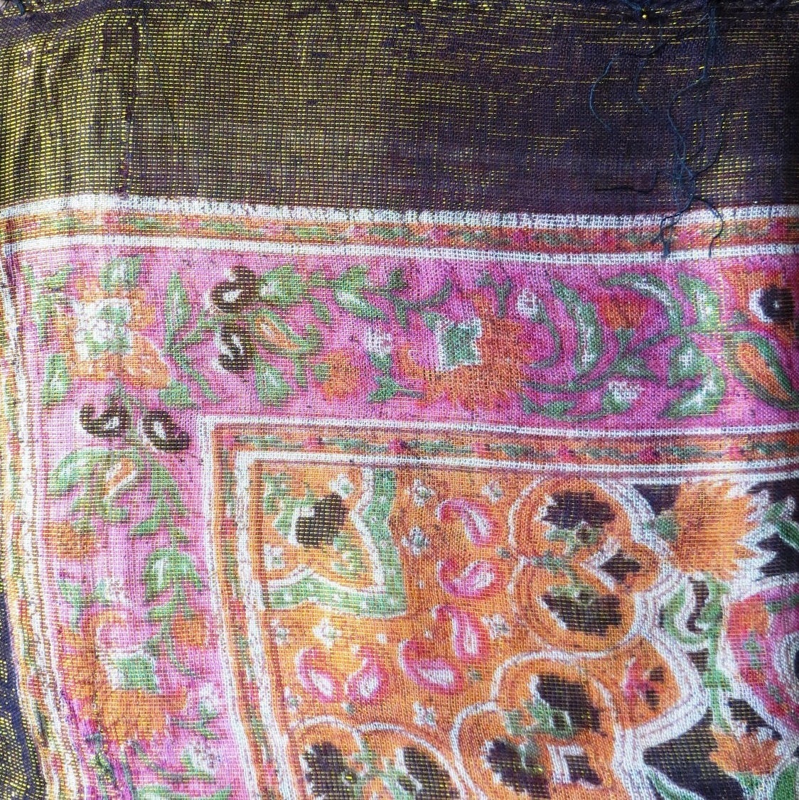 Black with pink center shimmer headscarve