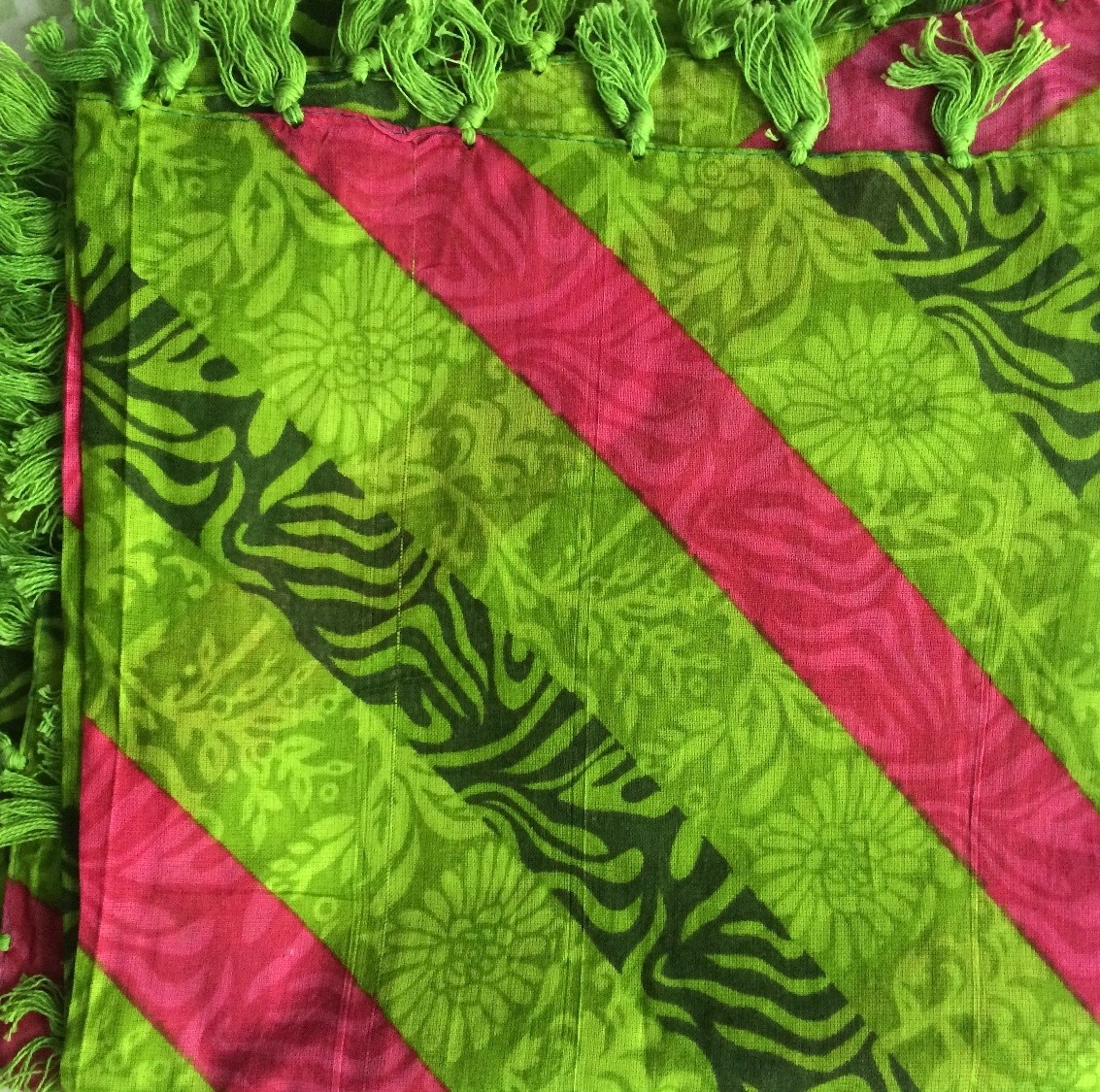 Gorgeous green extra fancy tichel