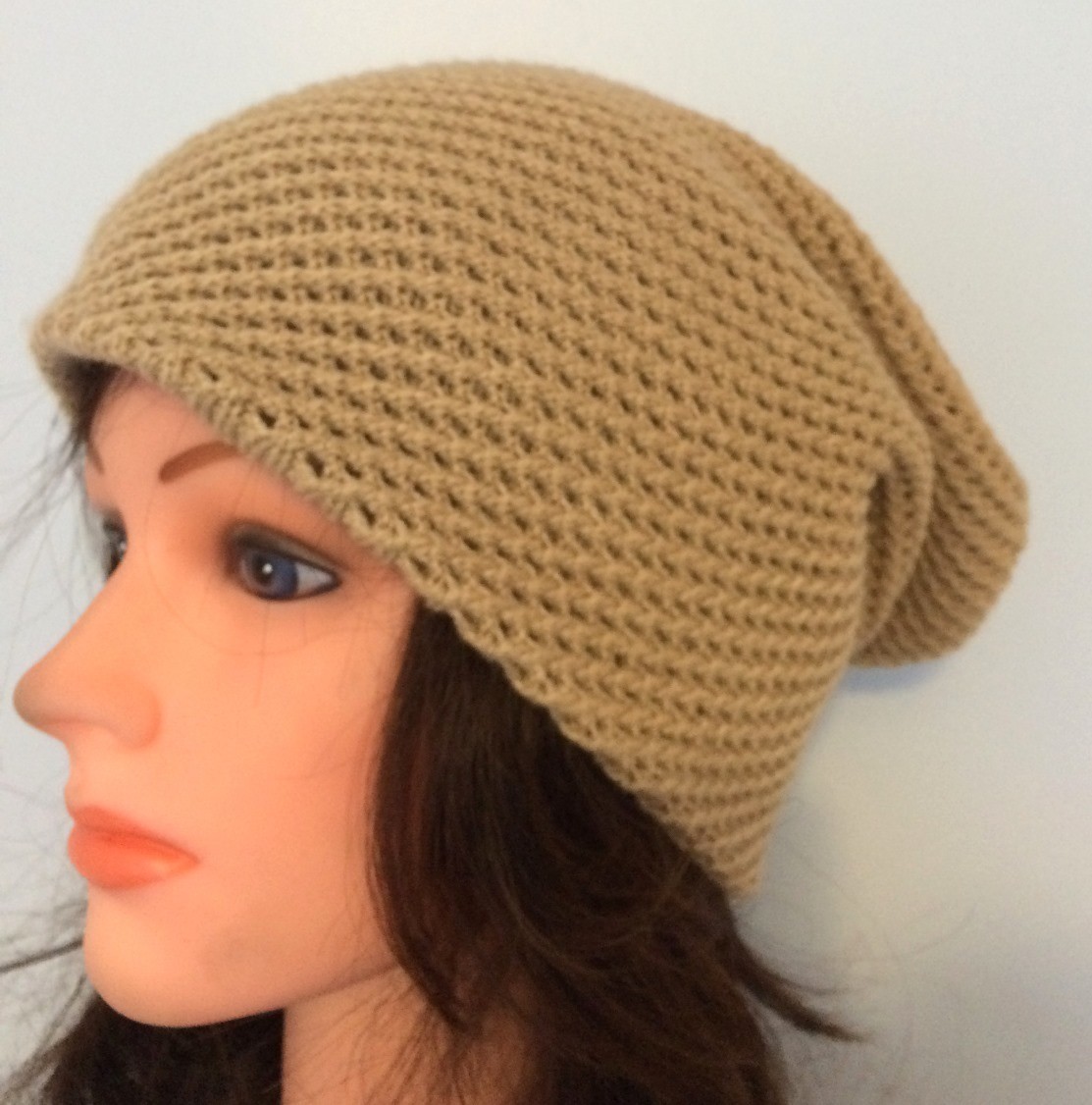Beige slouchy hat/beret