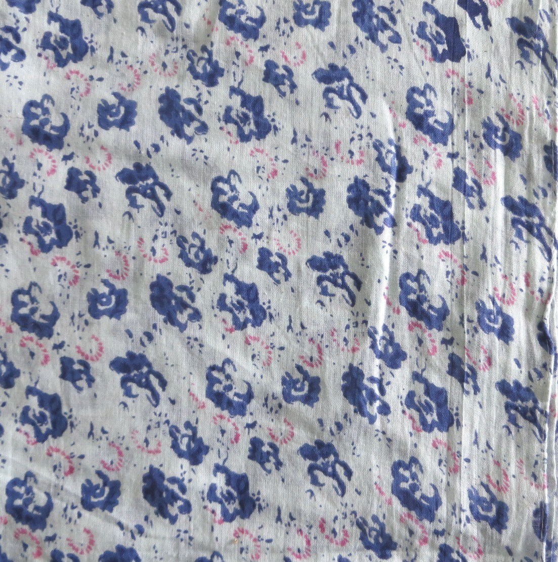 Blue &amp; white splatter print tichel